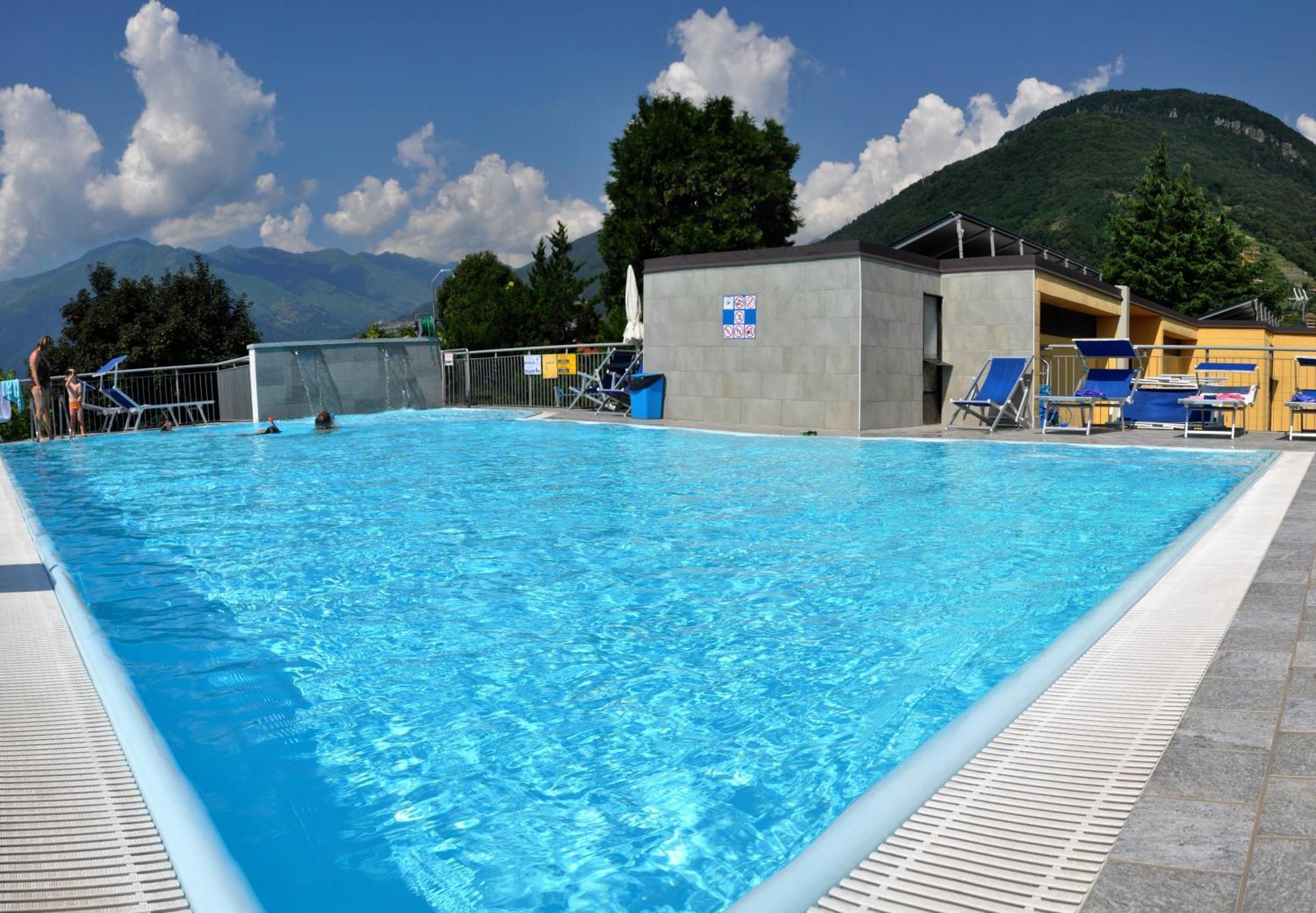 Camping Villaggio Paradiso Domaso Kültér fotó